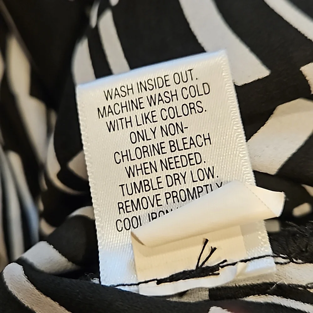 Apt. 9 Black and White Blouse - Picture 9 of 9